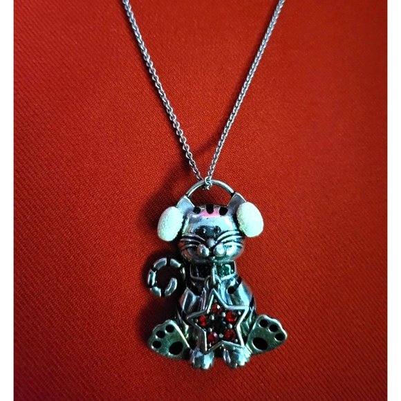 Cat with Earmuffs Pin/ Brooch - Picture 7 of 8